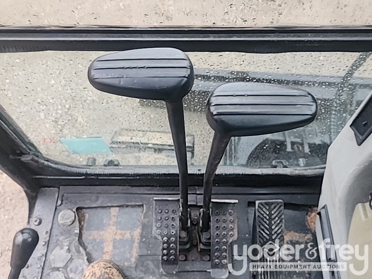 2018-caterpillar-305.5-image-33