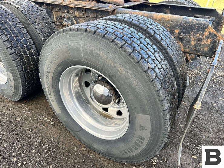 2000-kenworth-t800-image-39