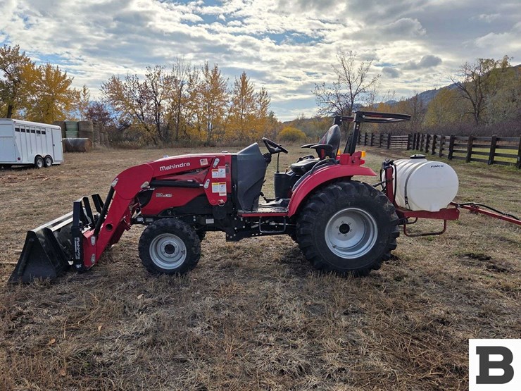 2021-mahindra-1640-image-8