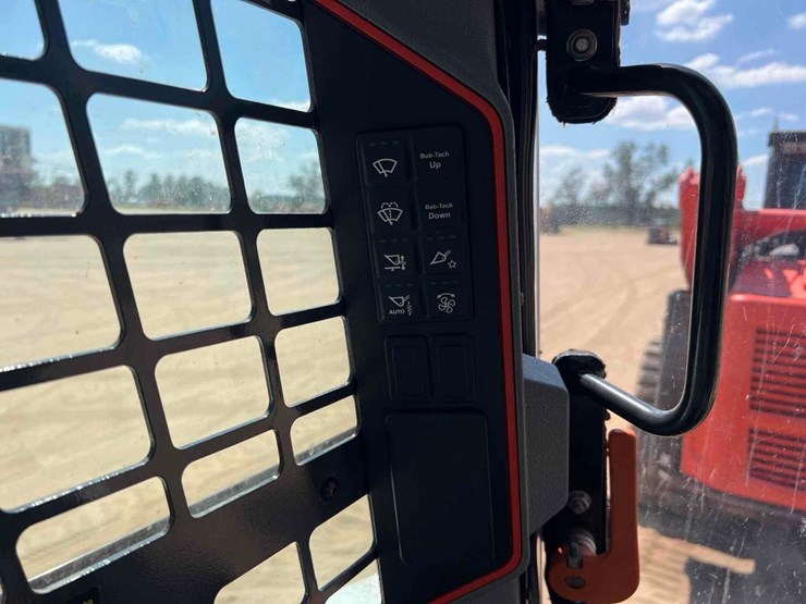 2023-bobcat-t66-image-31