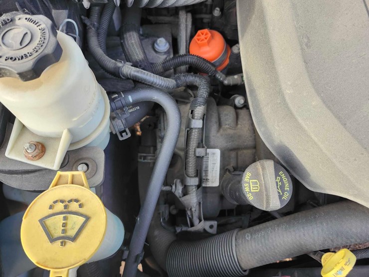 2015-dodge-grand-caravan-se-image-16