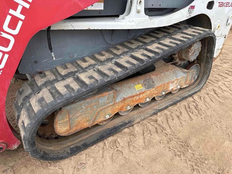 2018-takeuchi-tl12v2-image-8