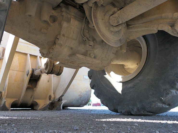 2014-caterpillar-972m-image-16