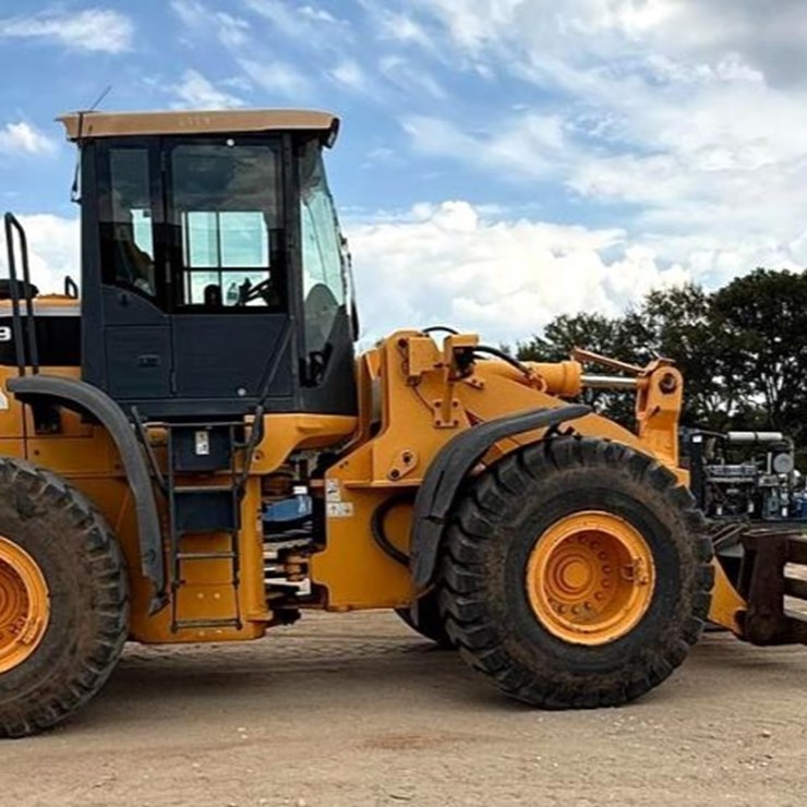 2011 HYUNDAI HL760-9