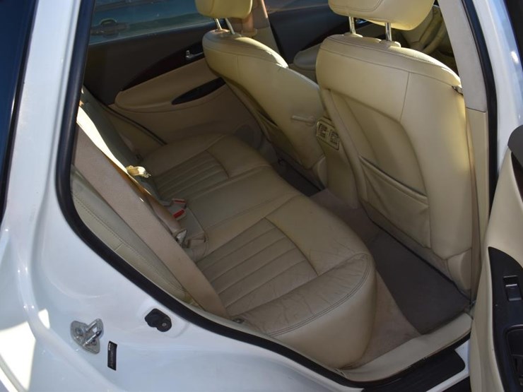 2011-infiniti-ex35-image-8