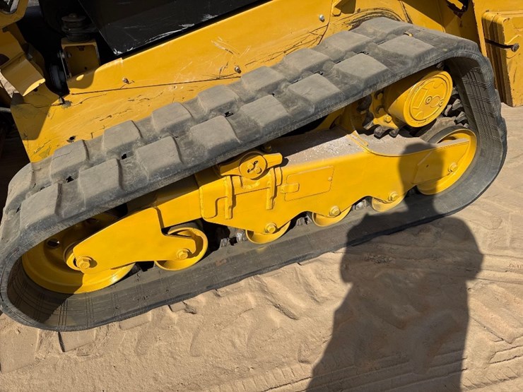 2019-caterpillar-259d-image-9