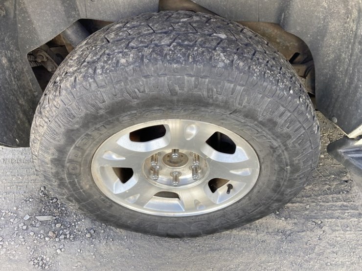 2009-chevrolet-tahoe-image-32