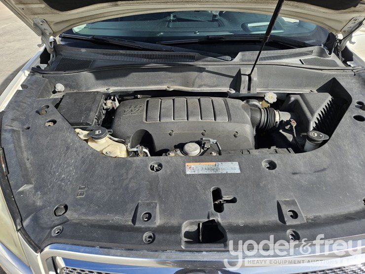 2014-gmc-acadia-image-16