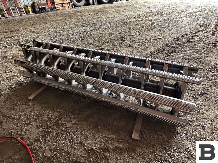 2008-gleaner-r75-image-86