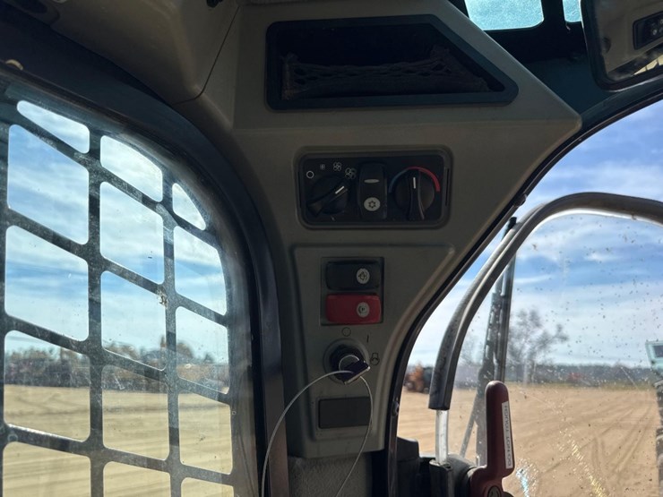 2019-caterpillar-259d-image-29