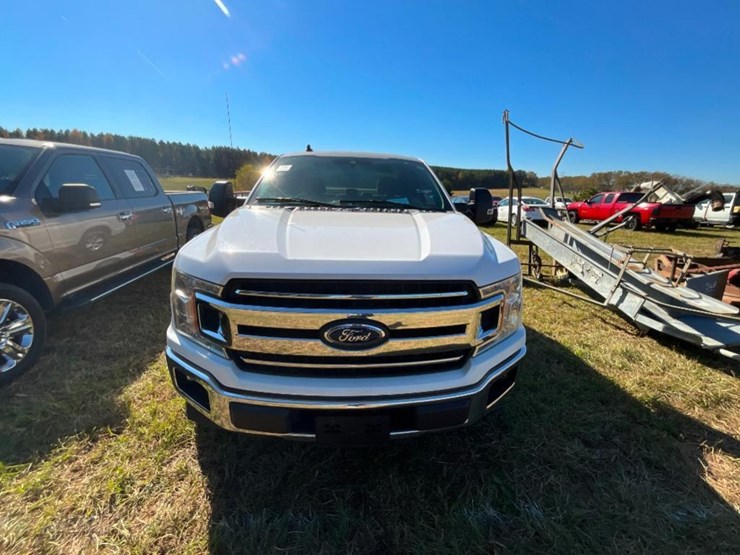 2019-ford-f150-xlt-image-2
