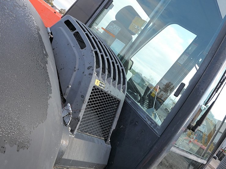 2017-kubota-kx080-image-35