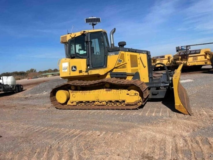 2019-deere-750k-lgp-image-2