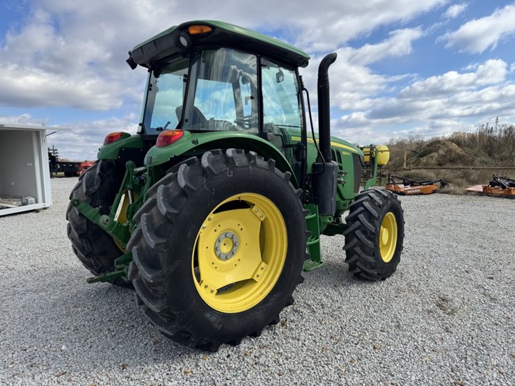 john-deere-6120e-image-5