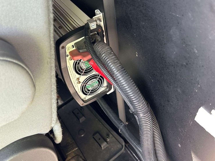 2017-ford-transit-image-24