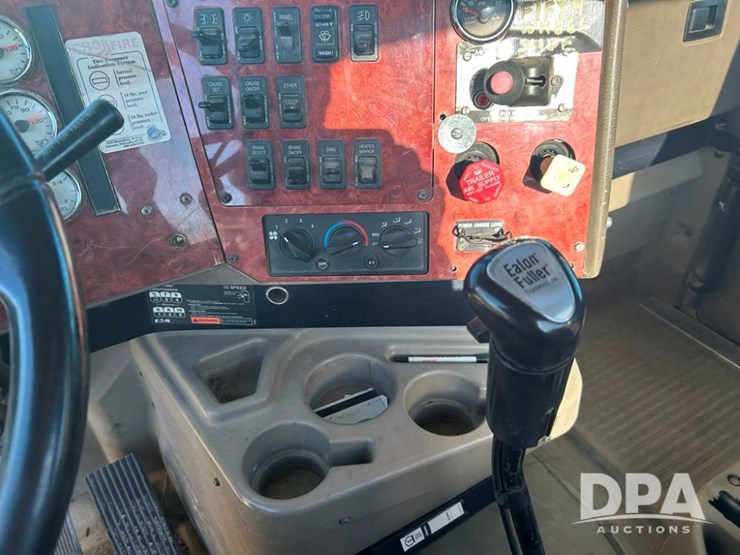 2004-international-9200i-image-45