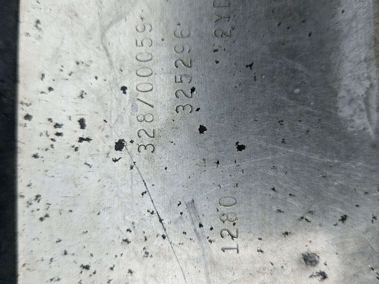 berlon-84"-high-volume-bucket-image-5