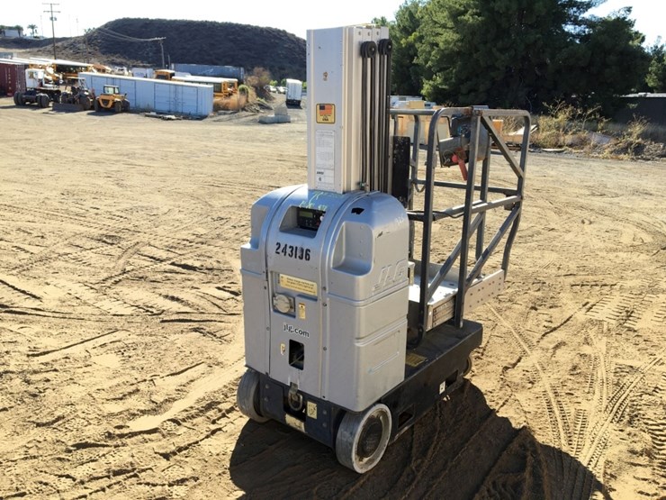 2008-jlg-20mvl-image-3