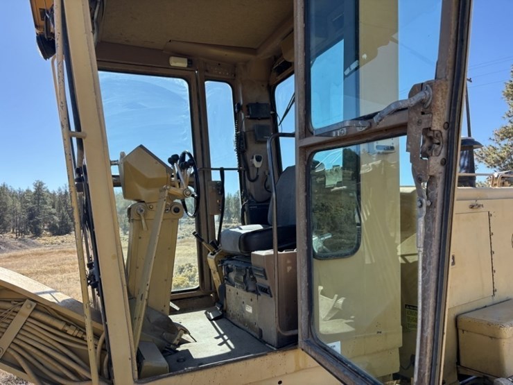 1989-caterpillar-140g-image-21