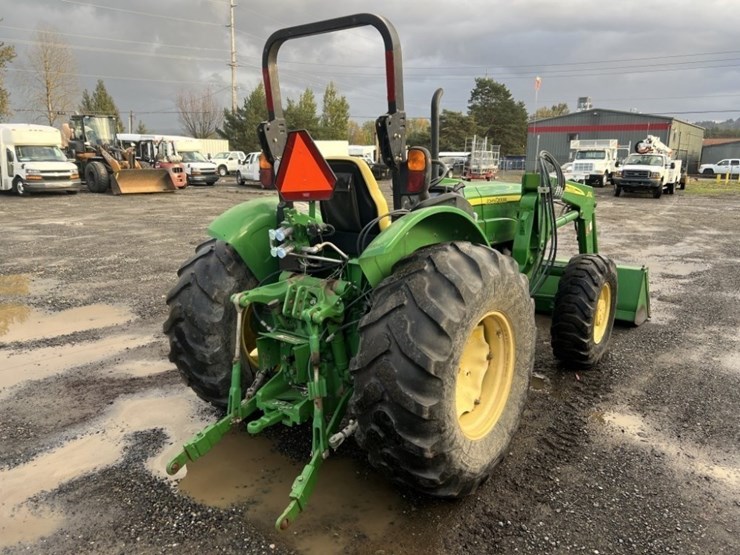 2009-john-deere-5075m-4wd-utility-tractor-image-4
