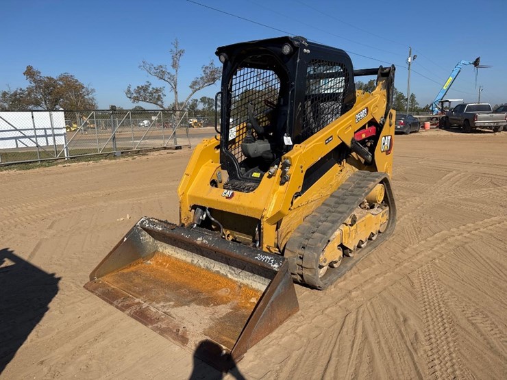 2023-caterpillar-259d3-image-7