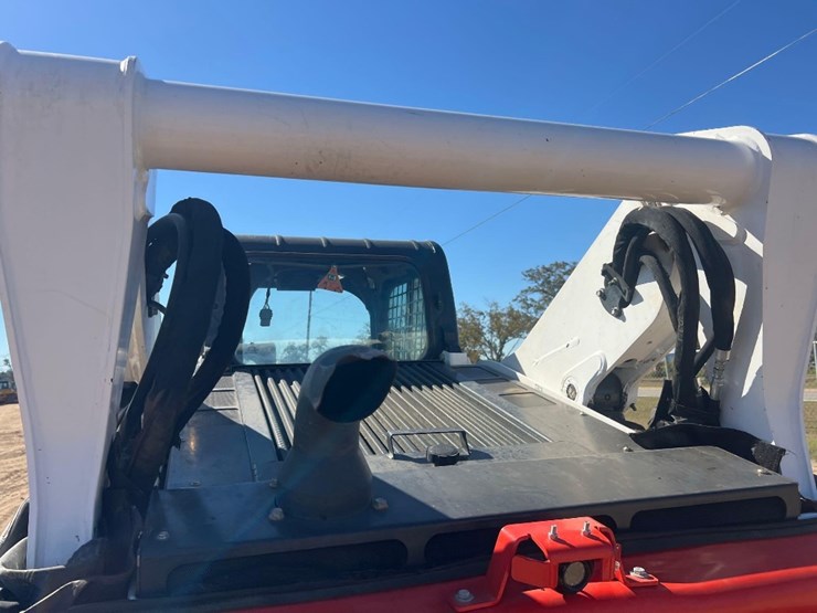 2021-bobcat-t870-image-20