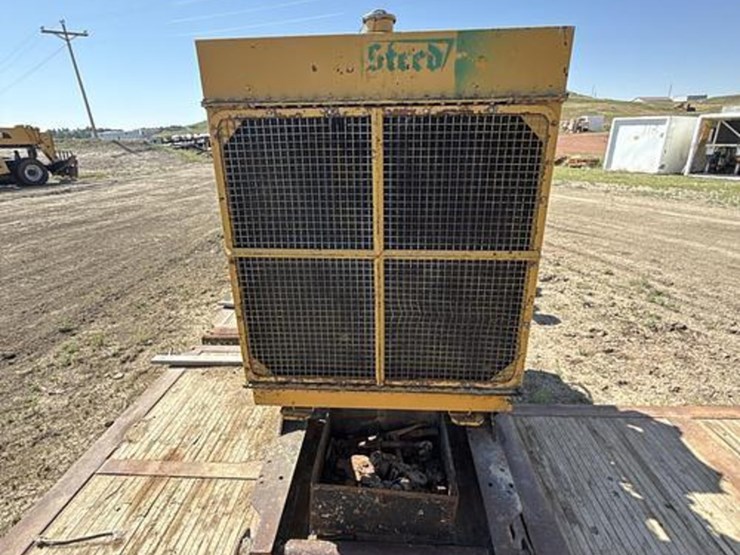 caterpillar-d353-image-1