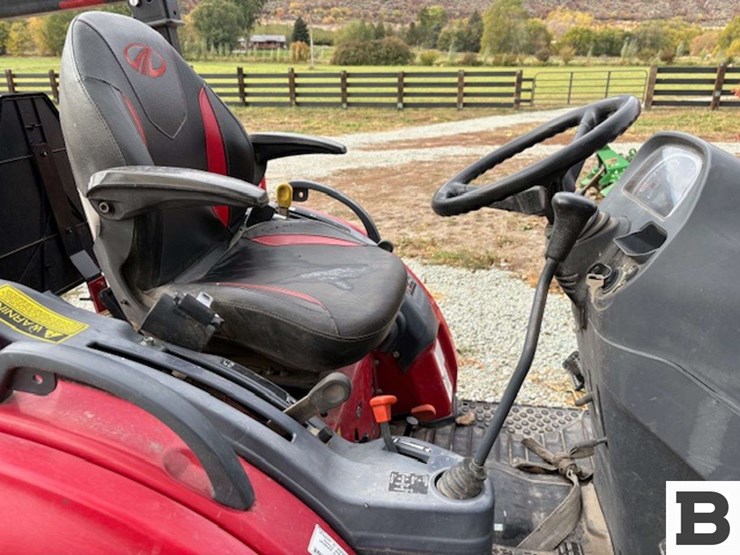 2021-mahindra-1640-image-15