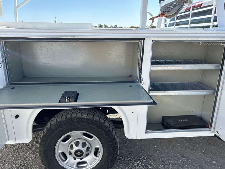 2019-chevrolet-silverado-2500hd-image-24