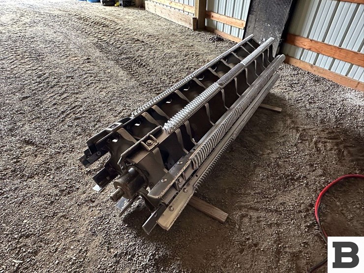 2008-gleaner-r75-image-85