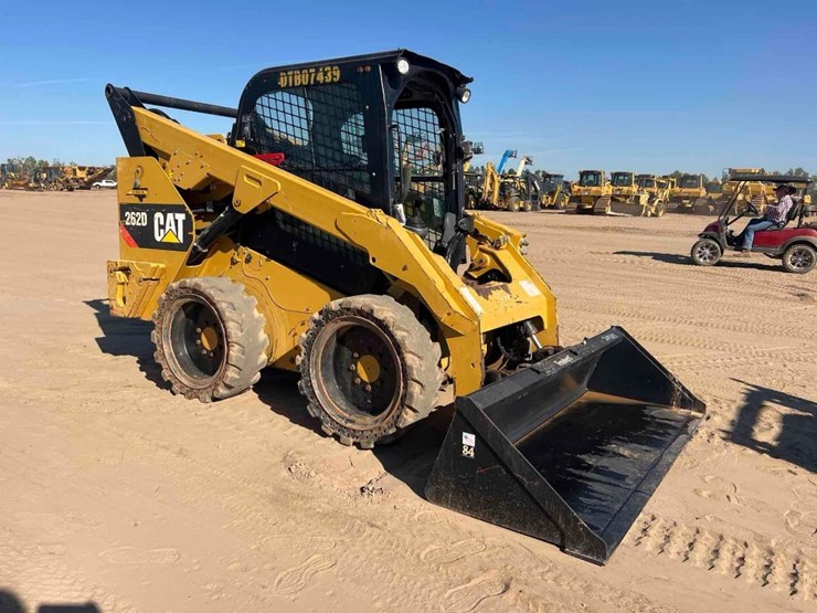 2017-caterpillar-262d-image-6