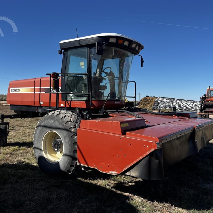 2005 HESSTON 9260