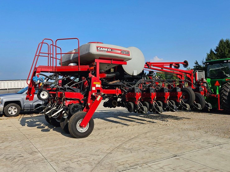 case-1250-early-riser-planter-image-3