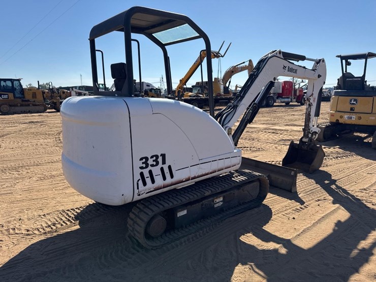 2004-bobcat-331g-image-4