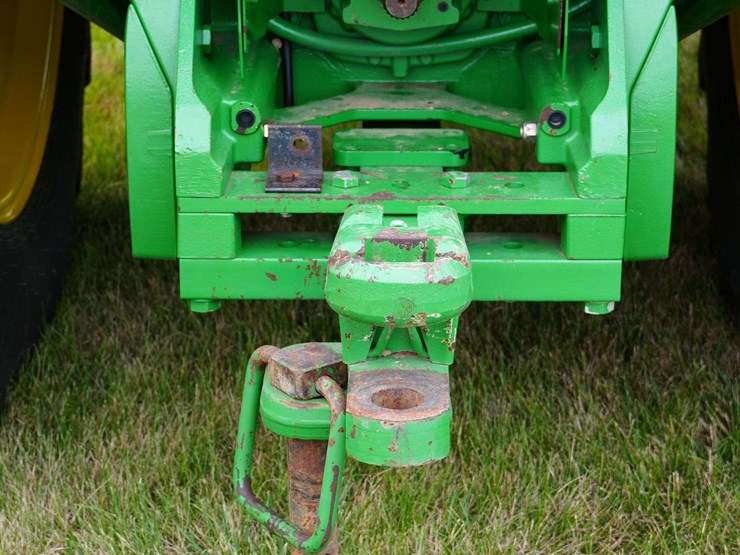 2011-john-deere-8285r-image-39