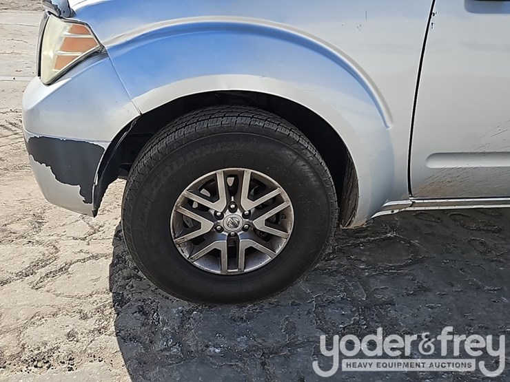 2016-nissan-frontier-image-12