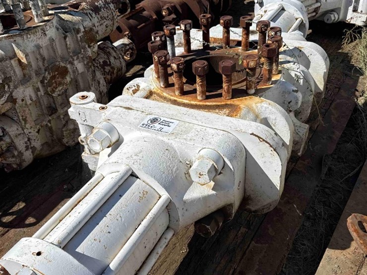 13-5/8-single-ram-bop-image-4