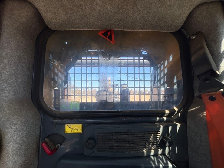 2020-deere-333g-image-34