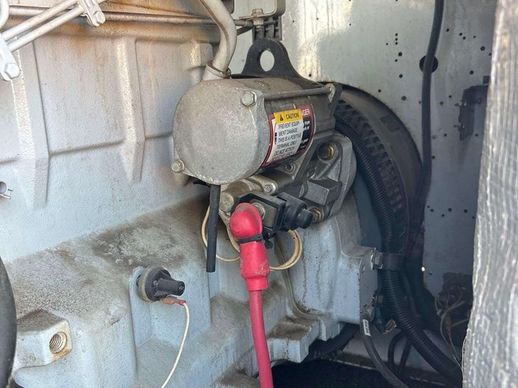 2005-detroit-diesel-100dsejb-138kva-3-phase-diesel-generator-image-13