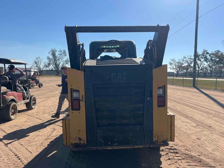 2017-caterpillar-262d-image-3