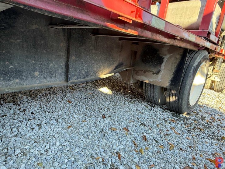 2015-john-deere-4045hf285-image-13