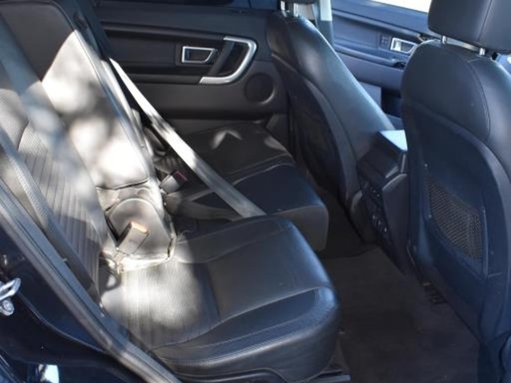 2015-land-rover-discovery-(vin-#-salct2bg4fh544093)-(showing-appx-154,087-m-image-8