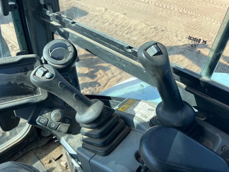 2024-bobcat-e60-image-34