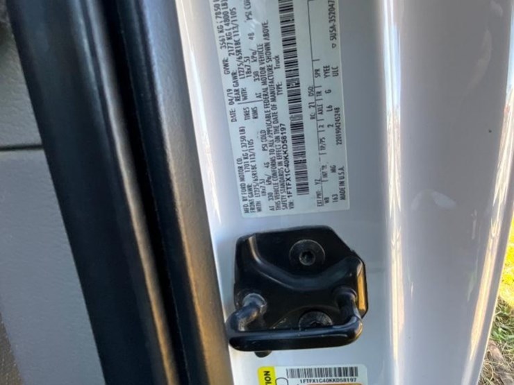 2019-ford-f150-xlt-image-25