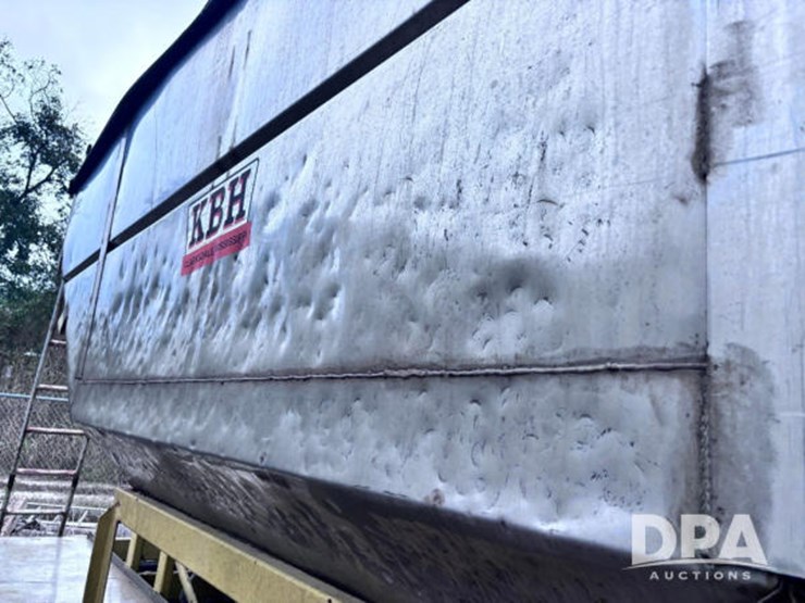 2004-magnolia-trailer-image-46