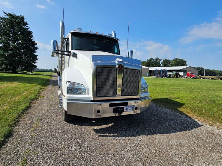 2019-kenworth-t880-image-8