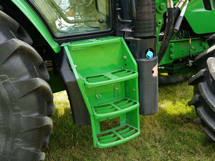 john-deere-6125r-image-45