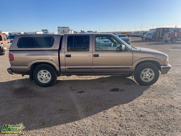 2002-chevrolet-s10-image-4