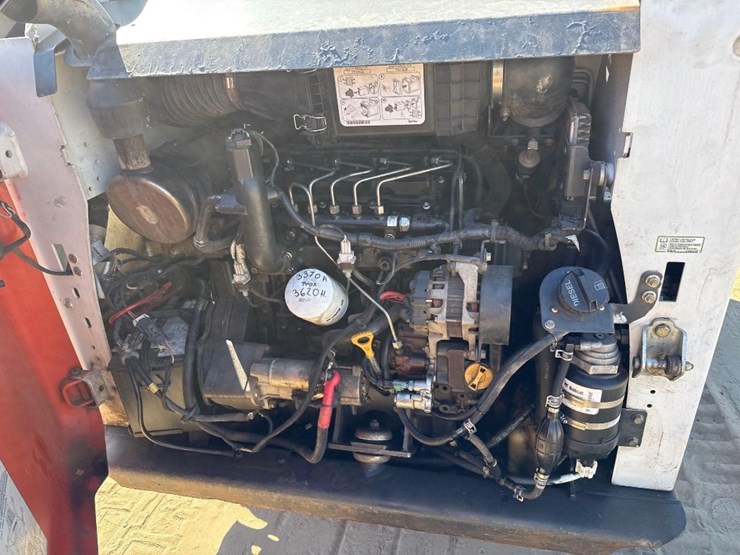 2015-bobcat-t550-image-17