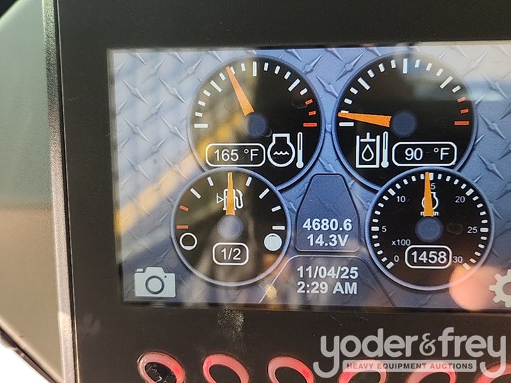 2021-caterpillar-289d3-image-29